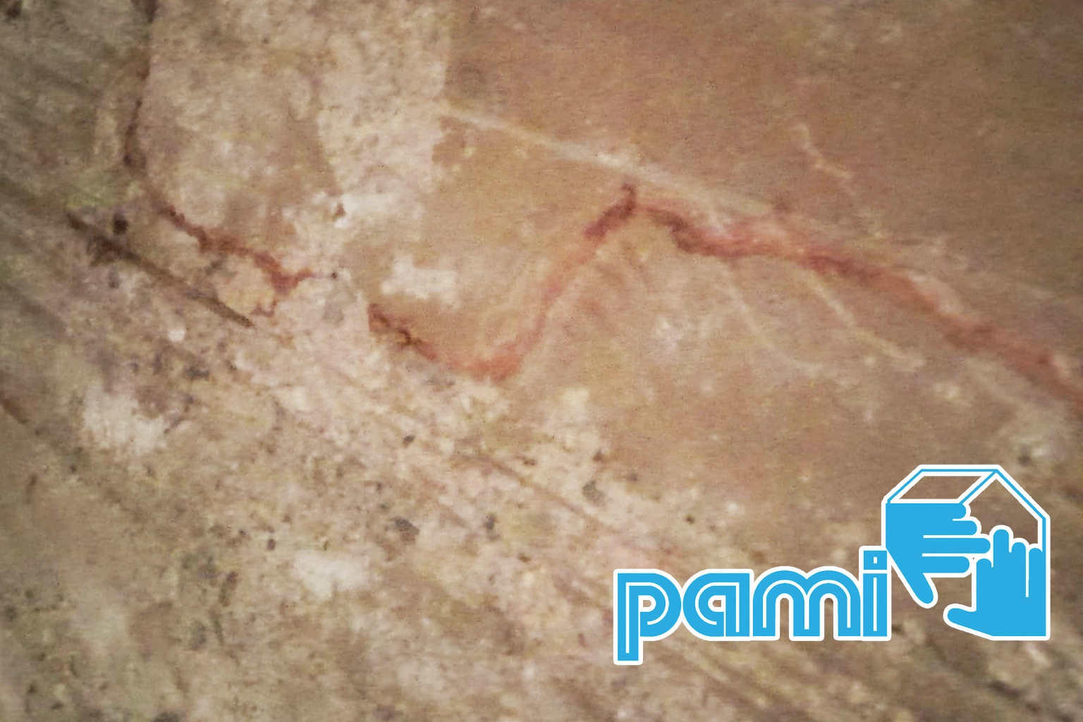 Matériaux présentant des traces suspectes sur un chantier à Saint-Paul-de-Fenouillet